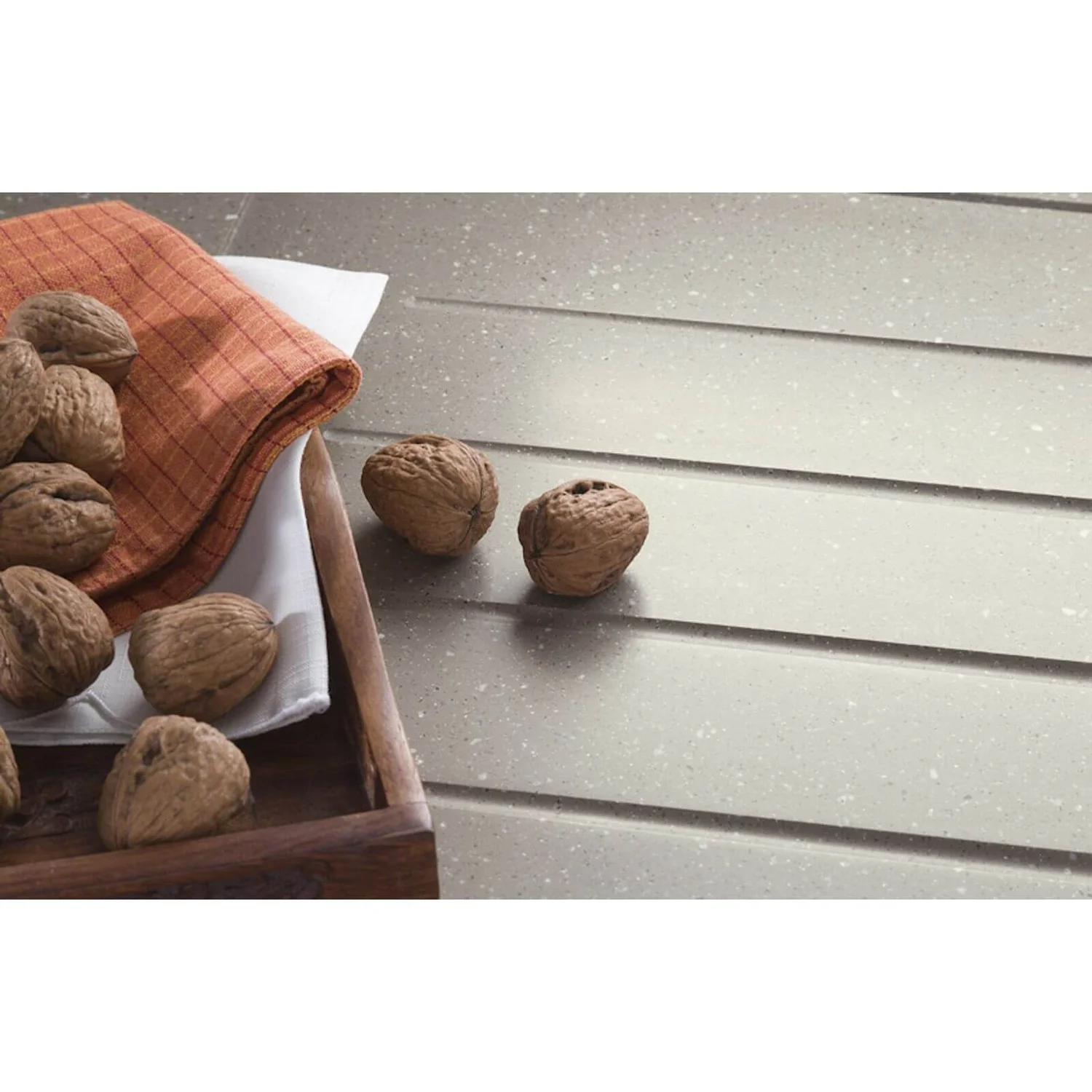 Maia Brazilian Greige Adhesive Sachet - 75ml 4 Maia Brazilian Greige Adhesive Sachet - 75ml - Image 2