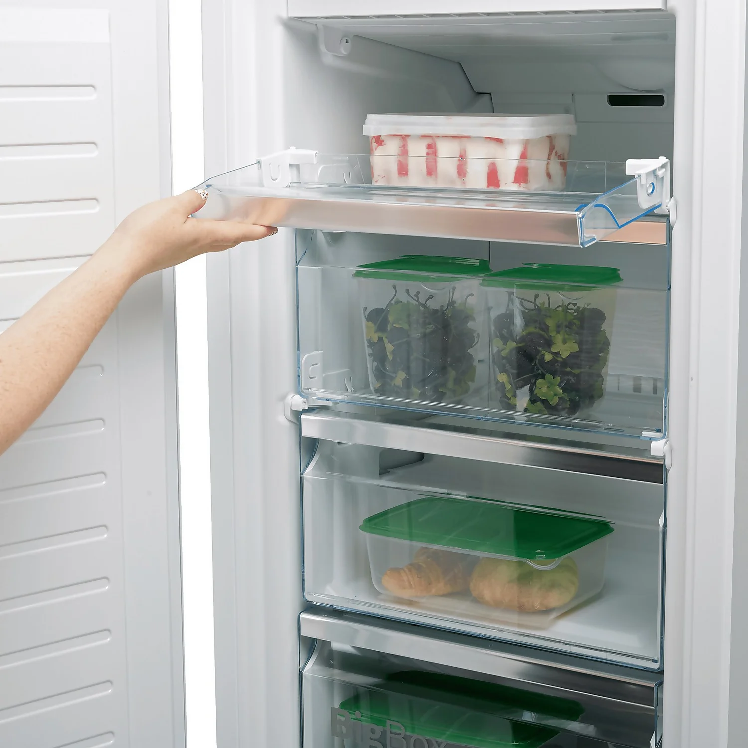 Bosch Serie 6 GIN81AEF0G Integrated Frost Free Upright Freezer With Fixed Door Fixing Kit 5 Bosch Serie 6 GIN81AEF0G Integrated Frost Free Upright Freezer With Fixed Door Fixing Kit - Image 3